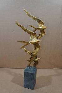lot 56 image: Bird Statue