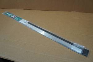 lot 78 image: Commercial Screw-On Door Sweep - 36