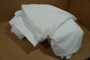 lot 83 image: White King Sheet Set and Pillowcases