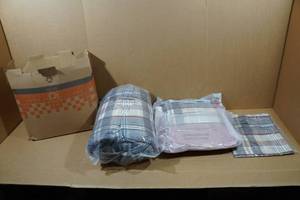 lot 144 image: Intelligent Design Comforter Set - Plaid Twin XL