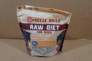 lot 178 image: Boss Dog Raw Diet Dog Treats - Chicken Recipe