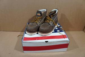 lot 185 image: Thorogood Womens 6 Crazy Horse American Heritage Series Work Boots - Size 8