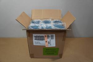 lot 218 image: 24 Blue Plastic Tumbler Cups