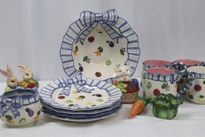 lot 5 image: Fitz & Floyd Blue Ribbon Dinnerware Collection