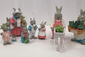 lot 7 image: Department 56 Hideaway Hollow Easter Bunny Collection