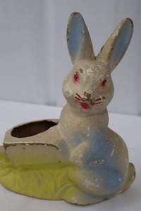 lot 74 image: Vintage Papier Mache Rabbit Candy Holder