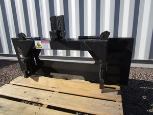 lot 88 image: Wolverine Skid Steer 3 Point Quick Tach