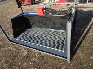 lot 96 image: Raytree 78 Skid Steer Vibratory Screening Bucket