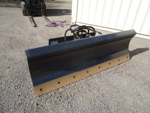 lot 4 image: Wolverine 7 Skid Steer 6-Way Dozer Blade