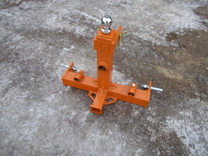 lot 227 image: Wolverine 3 Point Receiver Hitch wBall Hitch & Bale Spear Mounts