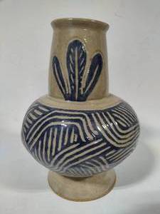 lot 21 image: Large Handmade Pottery Vase wLeaf Design