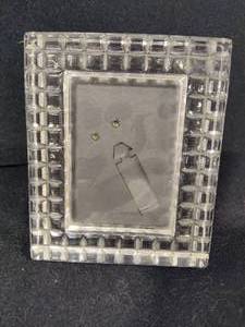lot 94 image: Cubed Crystal Heavy Small Picture Frame