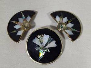 lot 104 image: Alpaca Silver Abalone Brooch & Clip Earrings
