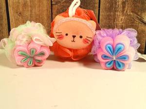 lot 130 image: 3 Bath Sponge - More Than Magic