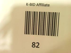 lot 82 image: Oatmeal Maple & Brown Sugar 9 Cups & 5 Boxes