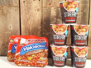 lot 86 image: Noodles - 5 cup noodles & 2 Maruchan Yakisoba
