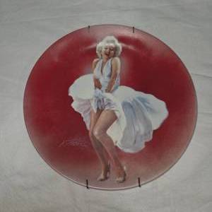 lot 212 image: Marilyn Monroe Collectors Plate