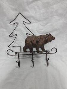 lot 241 image: Bear Key Hanger