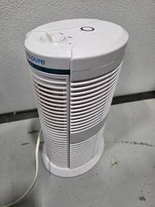 lot 242 image: Lot of 2 Air Filters