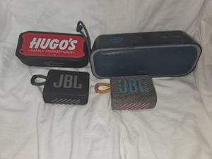 lot 257 image: Lot of 4 Bluetooth Speakers