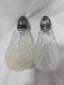 lot 277 image: Salt and Pepper Shakers