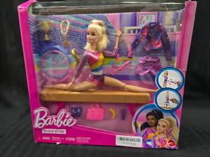 lot 16 image: Barbie Doll