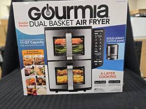 lot 19 image: Gourmia Dual Basket Air Fryer