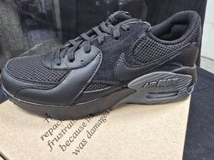 lot 41 image: New Mens Nike Air Max Black Shoes Size 6