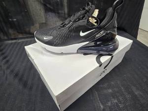 lot 44 image: New Nike W Air Max 270 Black Size 9.5