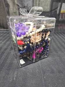 lot 118 image: Assorted Costume Jewelry