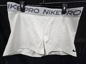 lot 169 image: New Nike Pro Womans Compression Shorts Size XXL