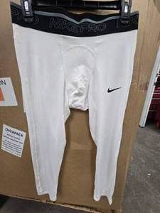 lot 174 image: New Nike Pro Mens Dri-Fit 34 Length Compression Training Tights Size Large