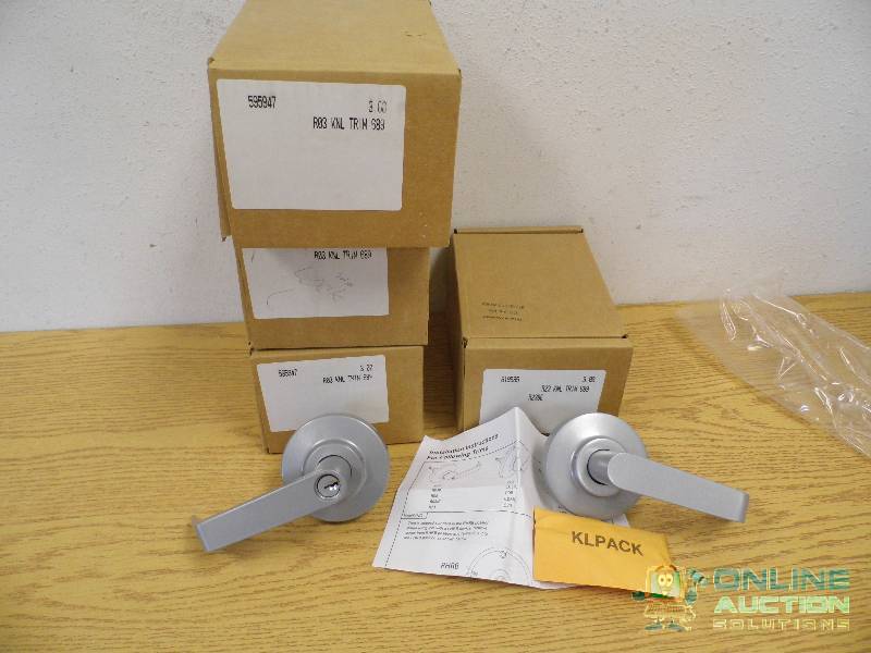 4 Door Knobs