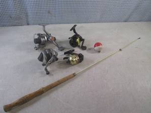 lot 122 image: (BS) 4 Fishing Reels, Pole and Bobb...