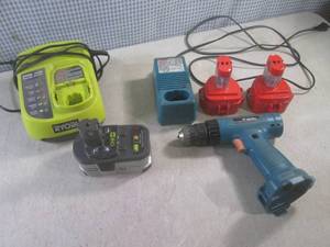 lot 126 image: (CS) Ryobi 18V Battery and Charger ...