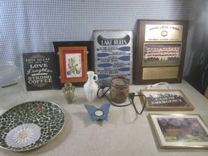 lot 134 image: (G-1) Assorted Decor and Wax Warmer...