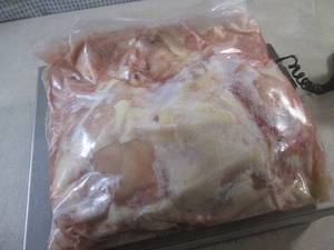 lot 170 image: (FRZ) 5.8 Pounds of Frozen Cut-Up C...