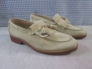 lot 4 image: (CS) Pair of Gucci Slip-On Shoes Ma...