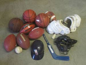 lot 17 image: (CS) Assorted Footballs, Basketball...