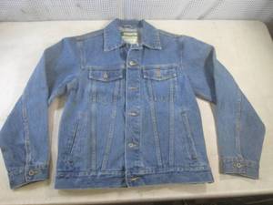 lot 19 image: (BR1) Falls Creek Denim Jacket Size...
