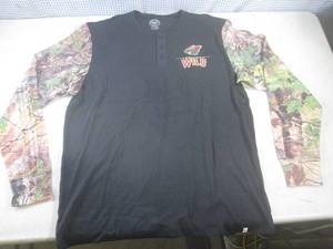 lot 21 image: (BR1) Minnesota Wild Long Sleeve Pu...