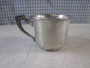 lot 58 image: (CNTR) Sterling Silver Cup 29.9 Gra...