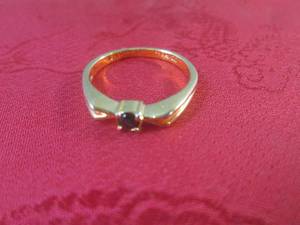 lot 59 image: (CNTR) Avon 18K Gold Plated Ring wi...