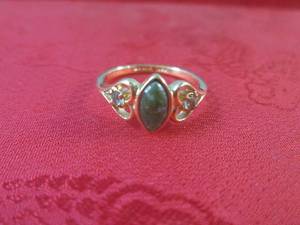 lot 60 image: (CNTR) Avon 18K Gold Plated Ring wi...