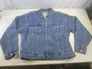 lot 77 image: (BR1) Old Navy Denim Jean Jacket Si...
