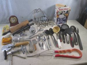 lot 97 image: (EW4) Assorted Kitchen Items...
