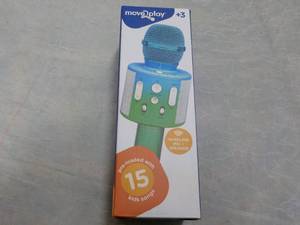 lot 10 image: Move 2 Play Wireless Mic and Speake...
