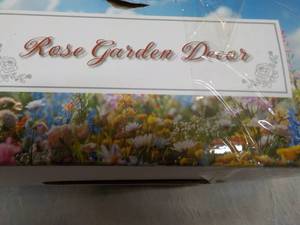 lot 15 image: Metal Rose Garden Dcor...