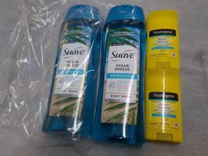 lot 30 image: 2 Suave Ocean Breeze 18 oz Bottles ...