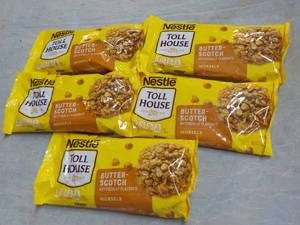 lot 70 image: 5 bags Tollhouse Butterscotch Morse...